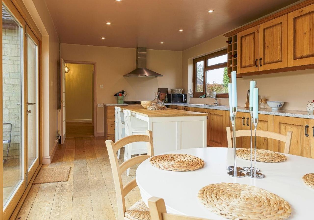 Charming 3Bd Cotswolds Family Retreat Villa Bourton-on-the-Water Exterior foto